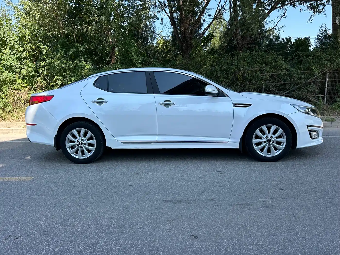 Photo 12 - Kia K5