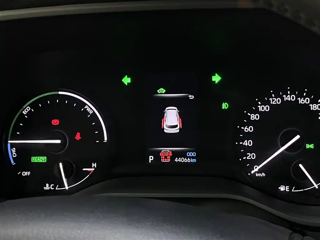 Toyota Granvia 2022 2.5L Hybrid Noble Edition фото 5