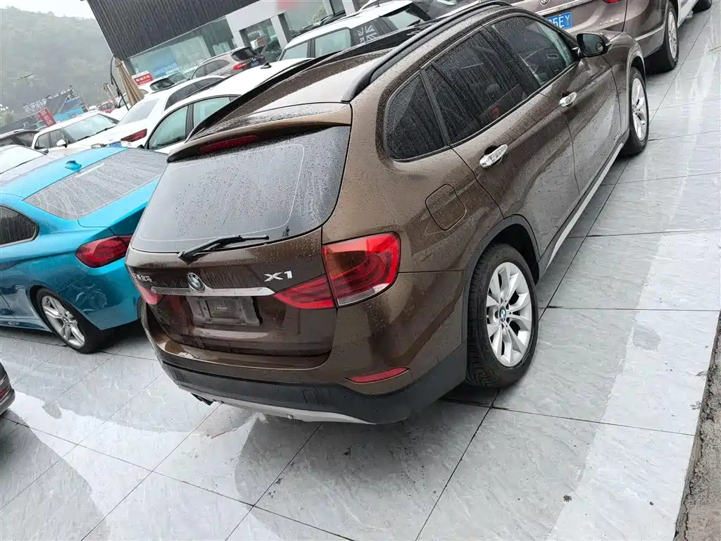BMW X1 2014 sDrive18i Fashion Edition фото 6