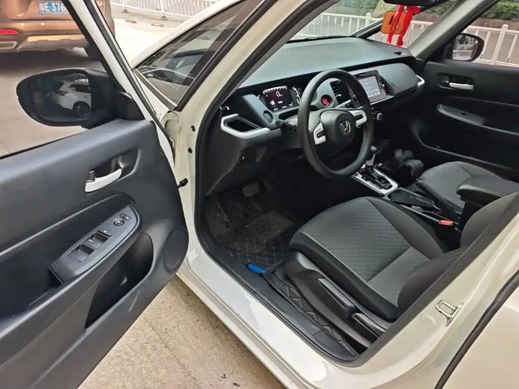 Фото 16 - Honda Fit