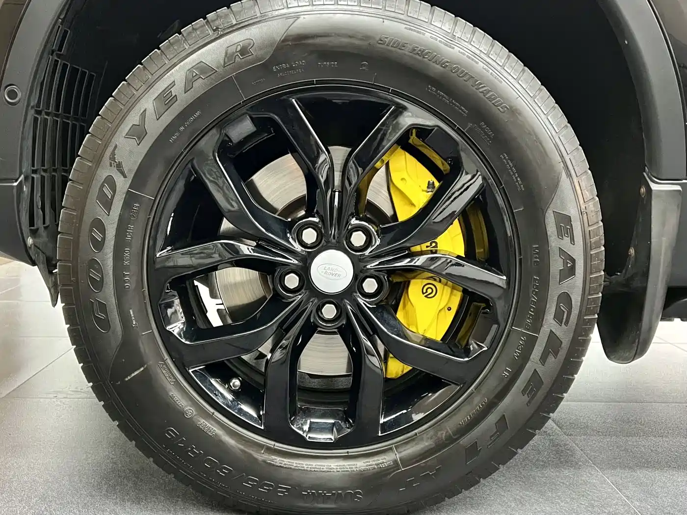 Land Rover Discovery 2018 3.0 SC V6 SE фото 15