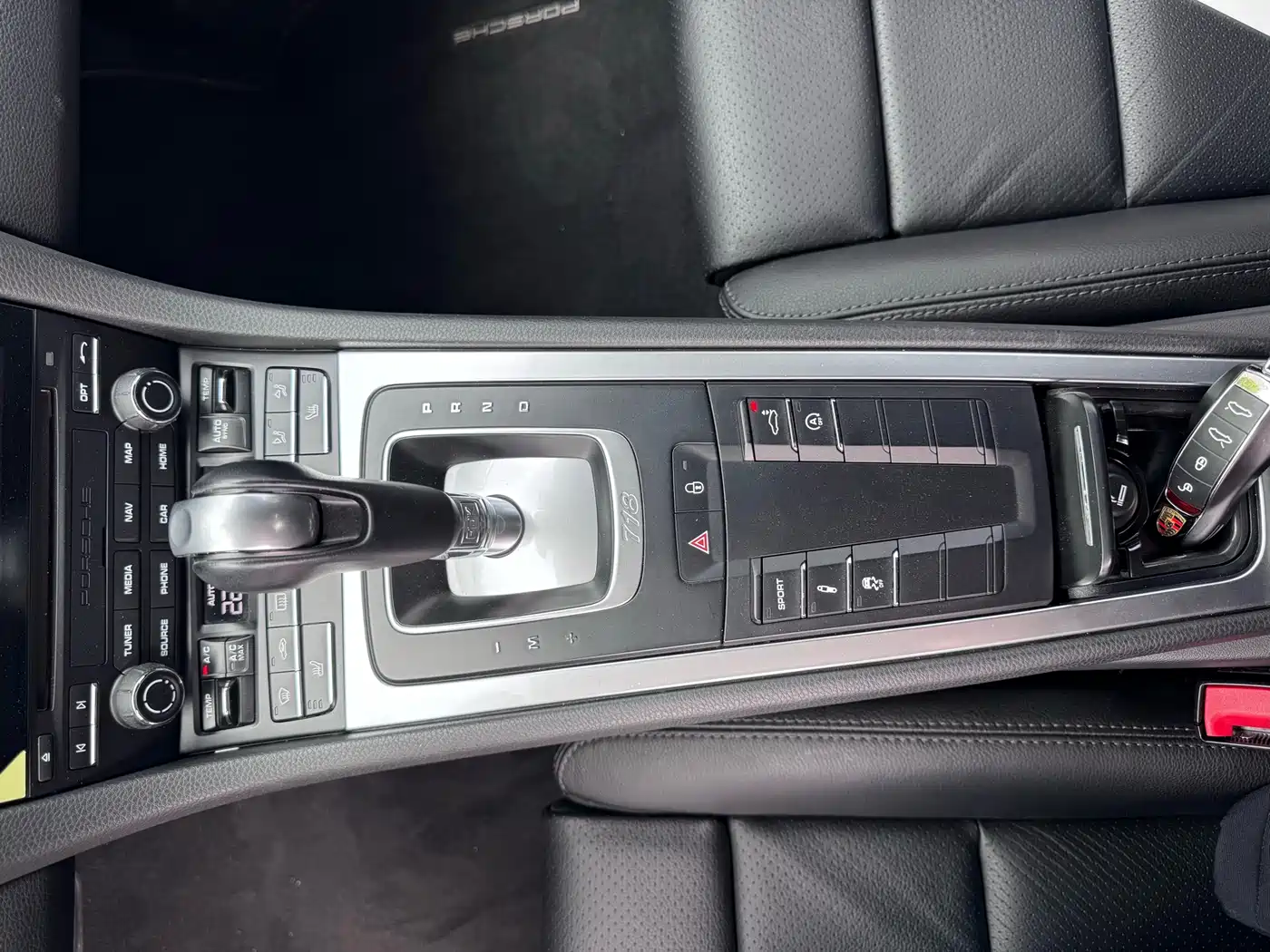 Porsche 718 2018 Cayman 2.0T фото 15