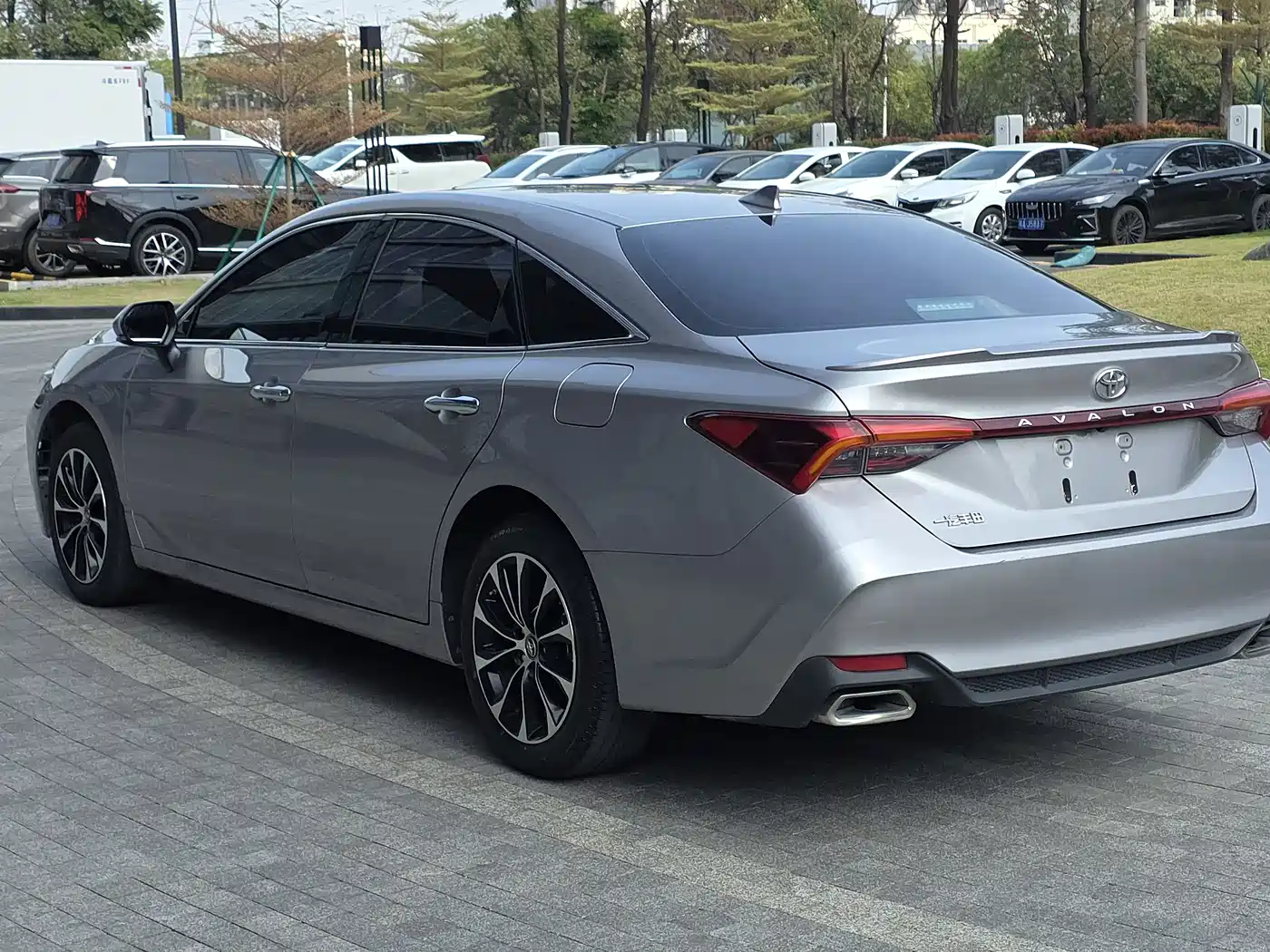 Toyota Avalon 2022 2.5L Luxury Edition фото 6