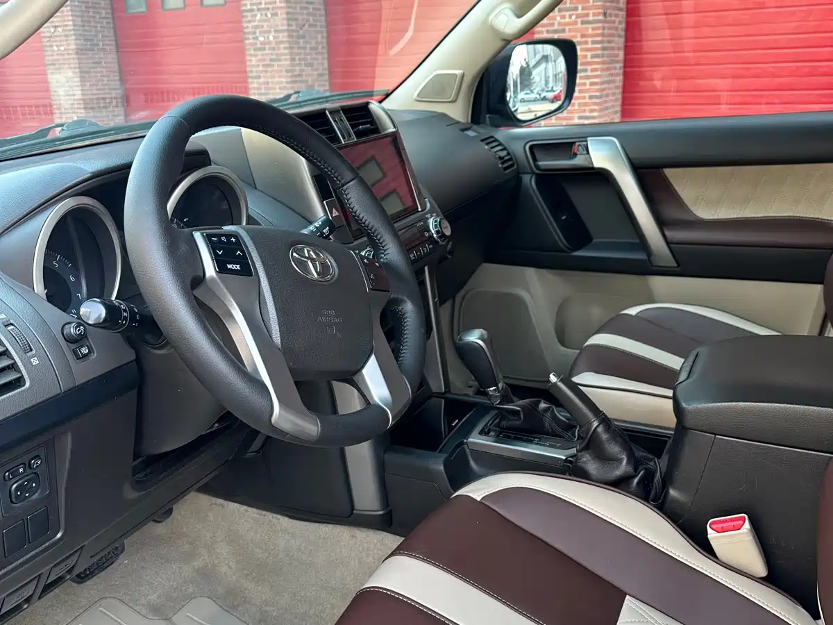Toyota Prado (Import) 2010 2.7L Automatic Standard фото 3