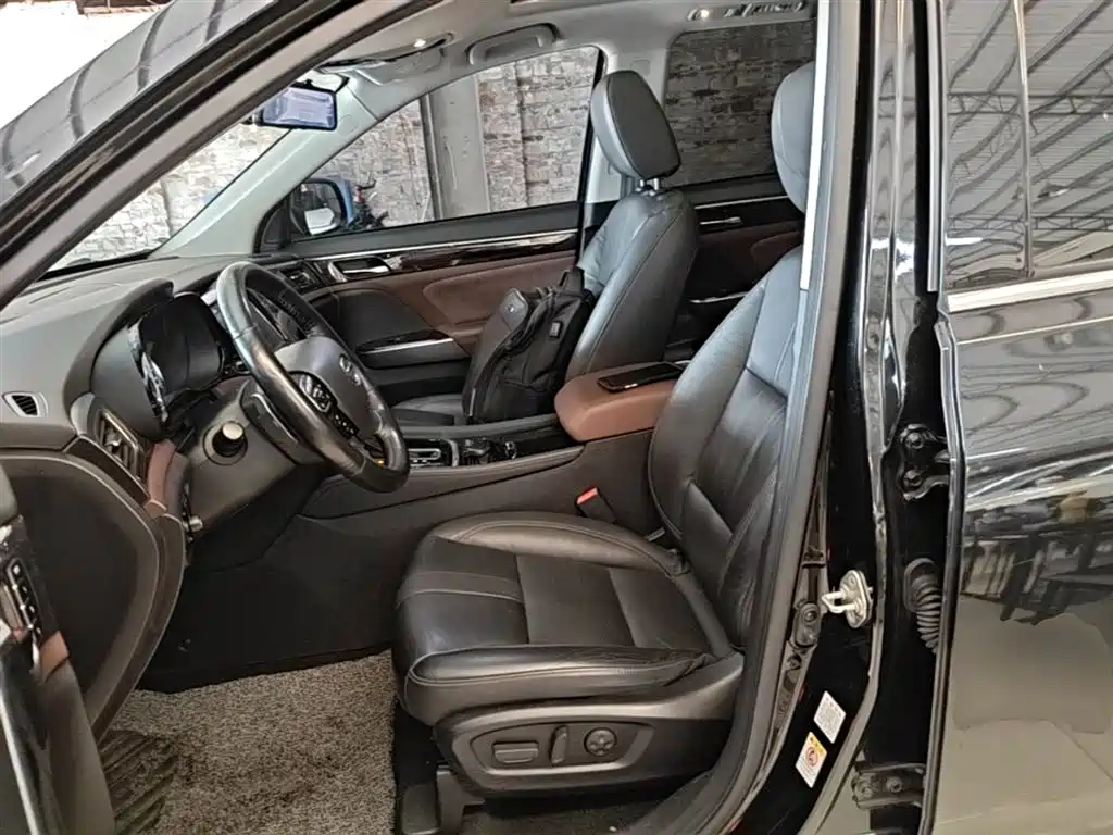 GAC Trumpchi Trumpchi GS8 2017 320T 2WD Luxury Smart Connect (7-seater) фото 15