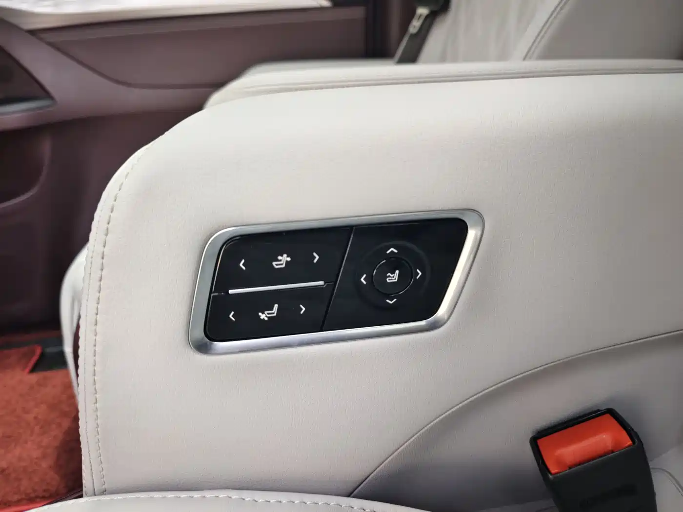 Buick GL8 2022 Avenir Avia 6-Seater Virtue Edition фото 15