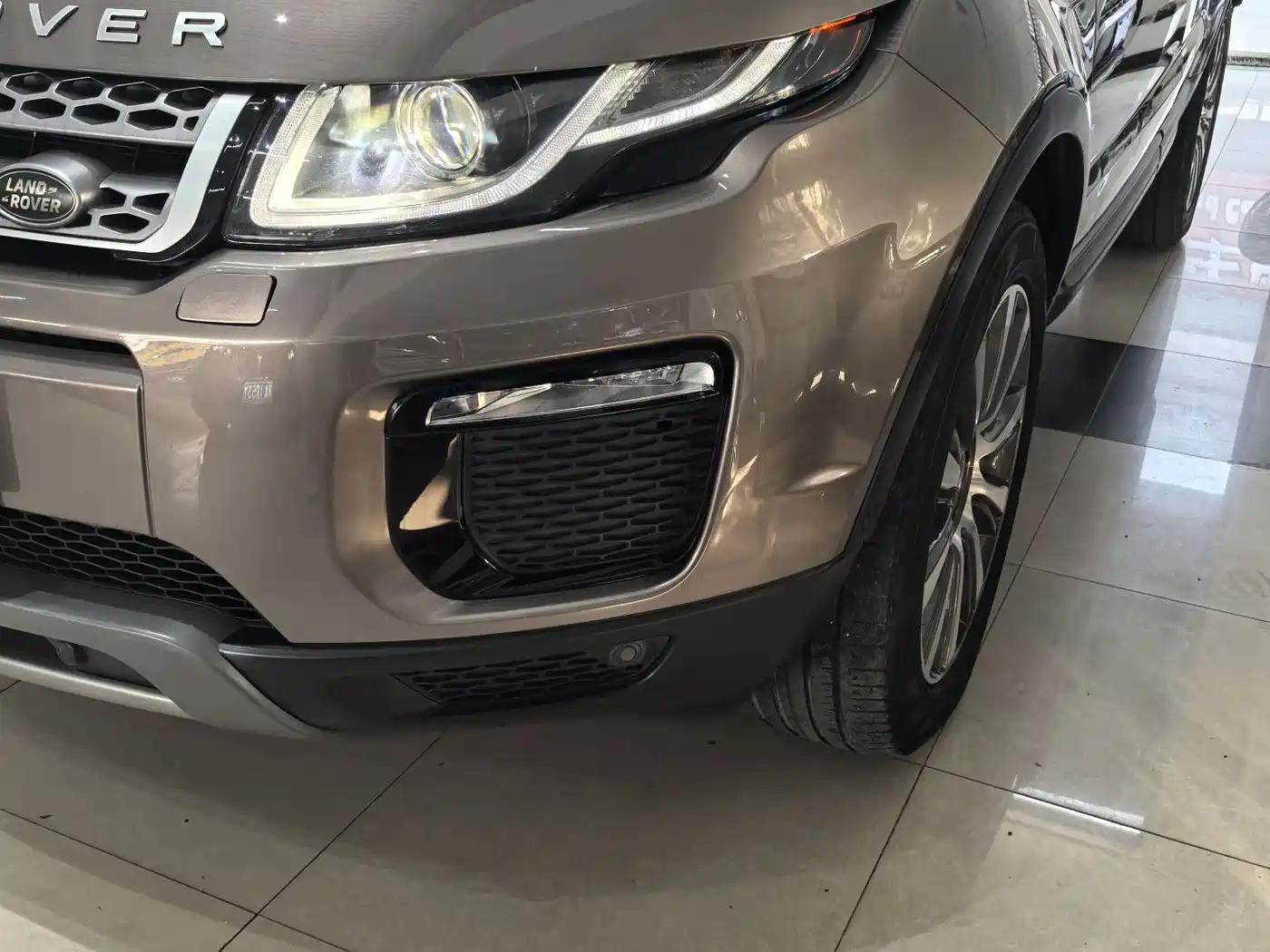Land Rover Range Rover Evoque 2018 240PS SE Smart Edition фото 4
