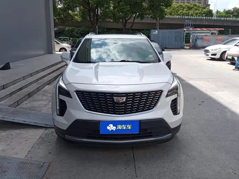 Фото 2 - Cadillac XT4