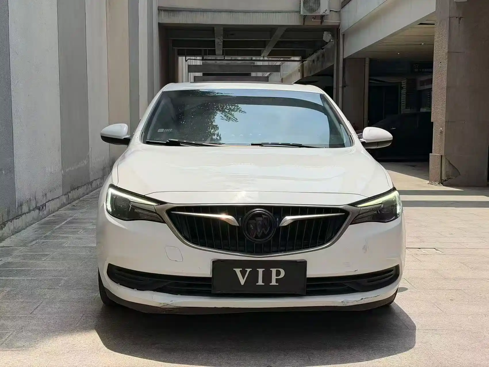 Photo 2 - Buick Excelle