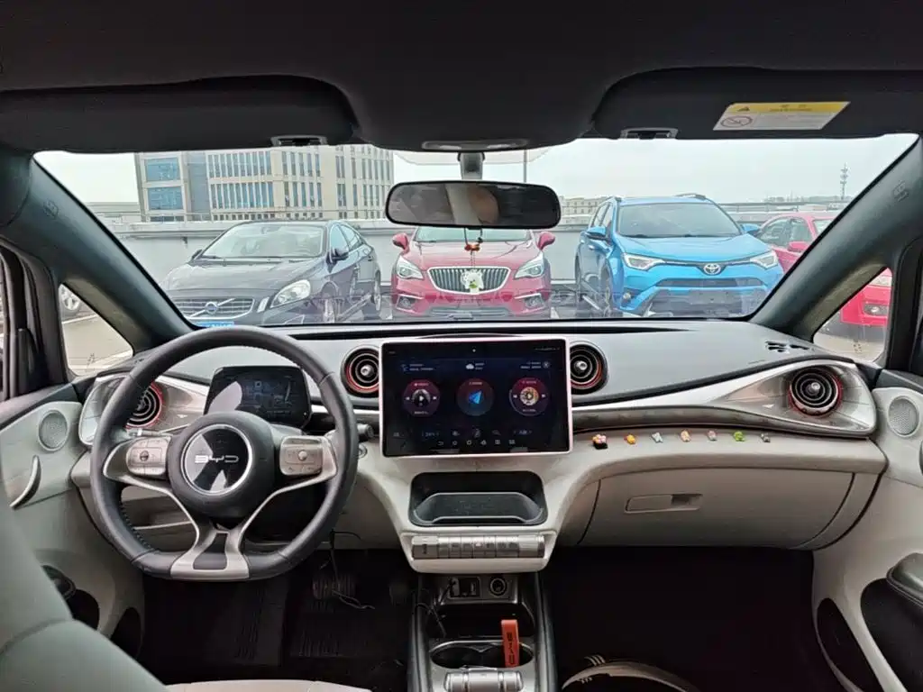 BYD Dolphin 2022 2021 405km Freedom Edition