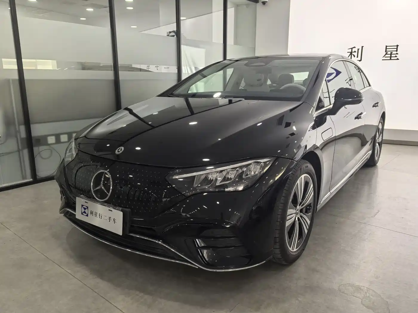 Mercedes-Benz EQE 2025