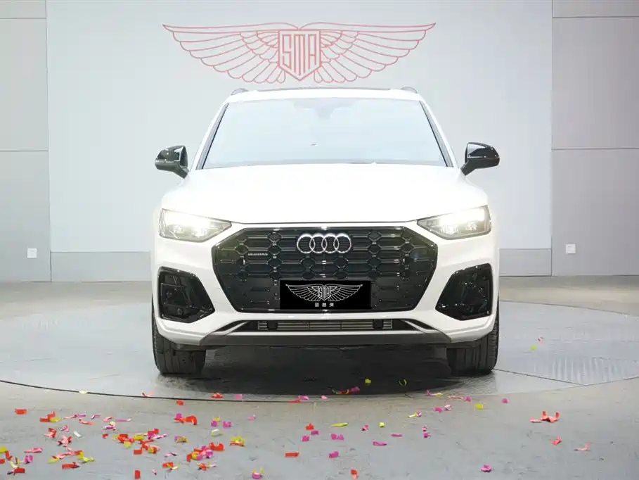 Audi Q5L 2024 Model 40 TFSI Luxury Dynamic фото 5