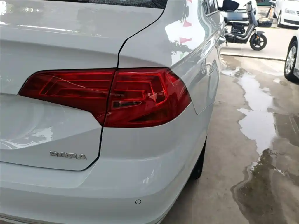 Volkswagen Bora 2018 1.5L Automatic Comfort фото 8