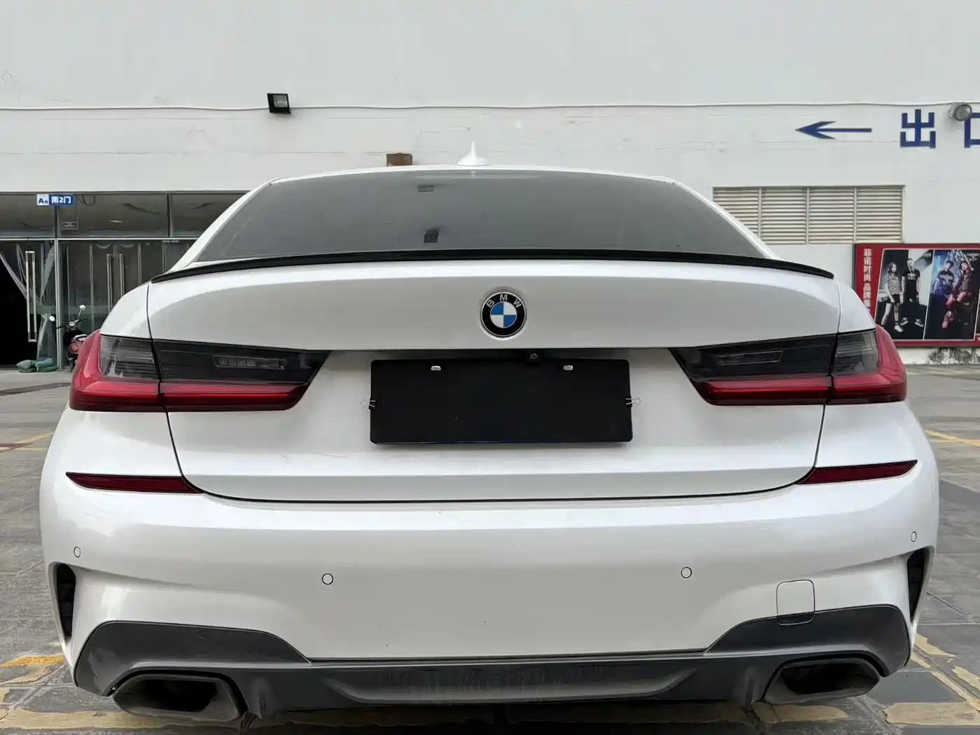 BMW 3 Series 2020 325Li M Sport Black Night Package фото 6