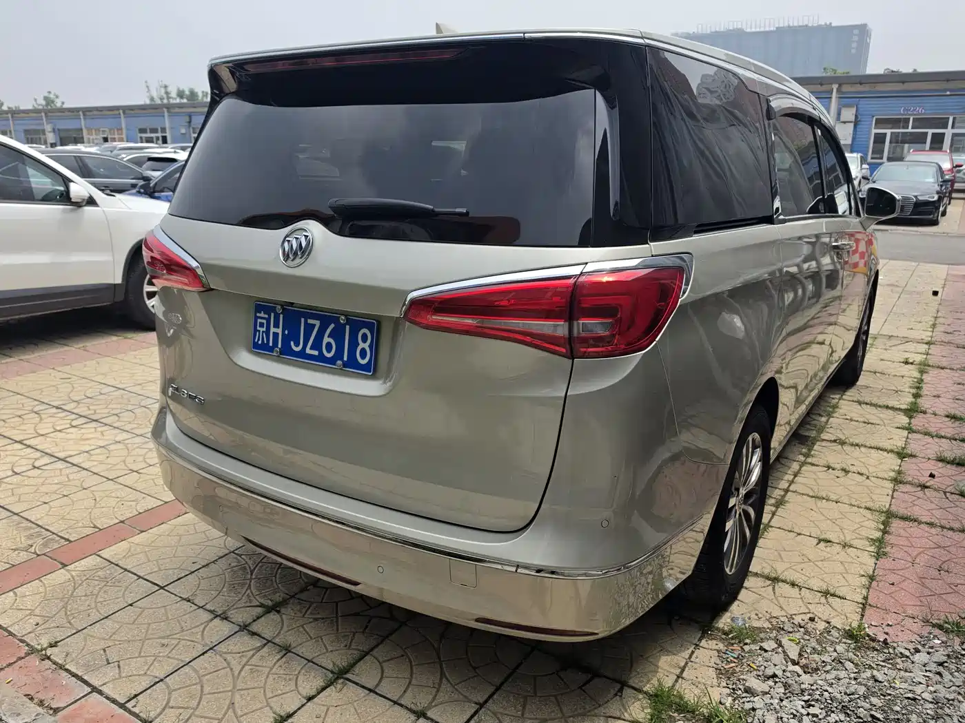 Buick GL8 2017 ES 28T Luxury China V фото 13