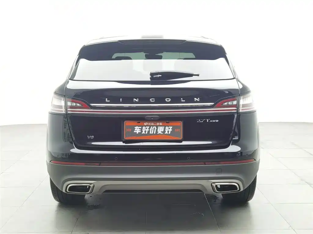 LINCOLN NAVIGATOR (IMPORT)