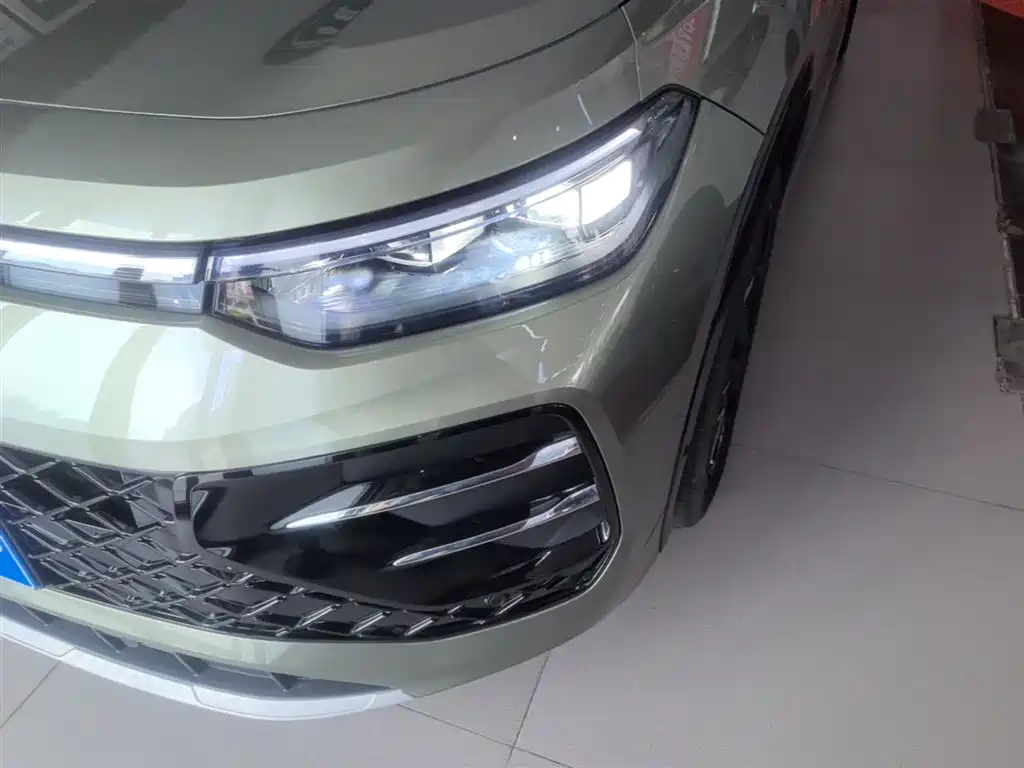 Volkswagen Tayron 2025 Tayron L 380TSI 4WD Luxury фото 24