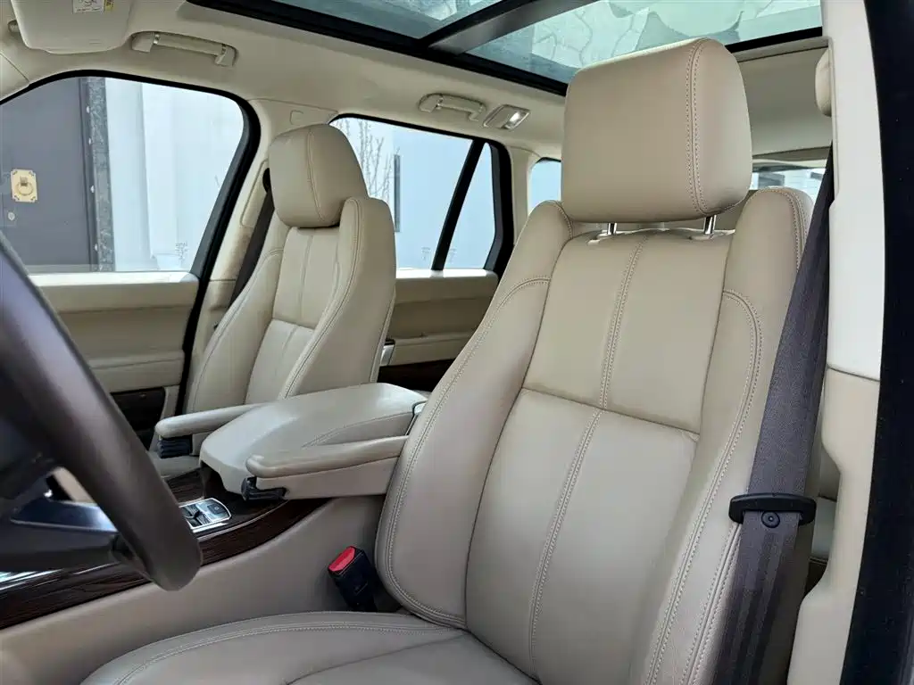 Land Rover Range Rover 2016 3.0 SC V6 Vogue фото 32