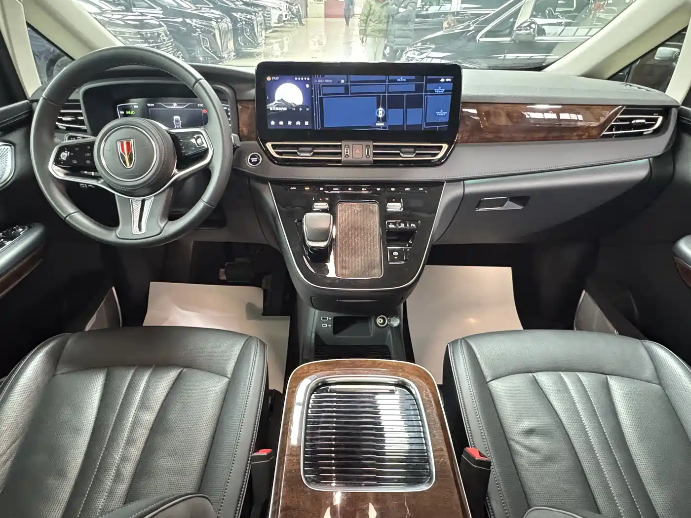 Hongqi HQ9 PHEV 2024 Model 2.0T AWD Luxury Edition фото 9