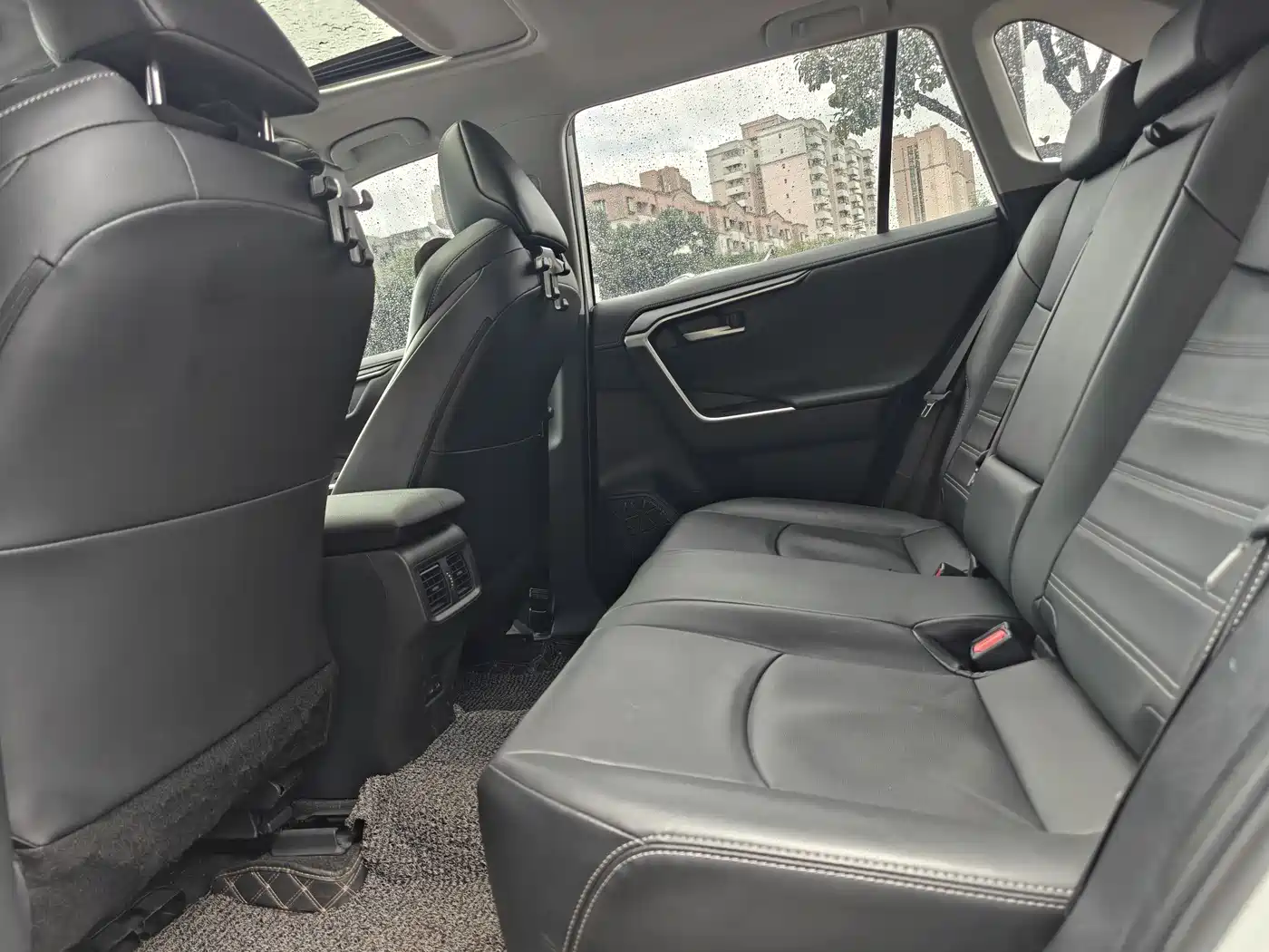 Toyota Wildlander 2022 2.0L CVT FWD Luxury Edition фото 8