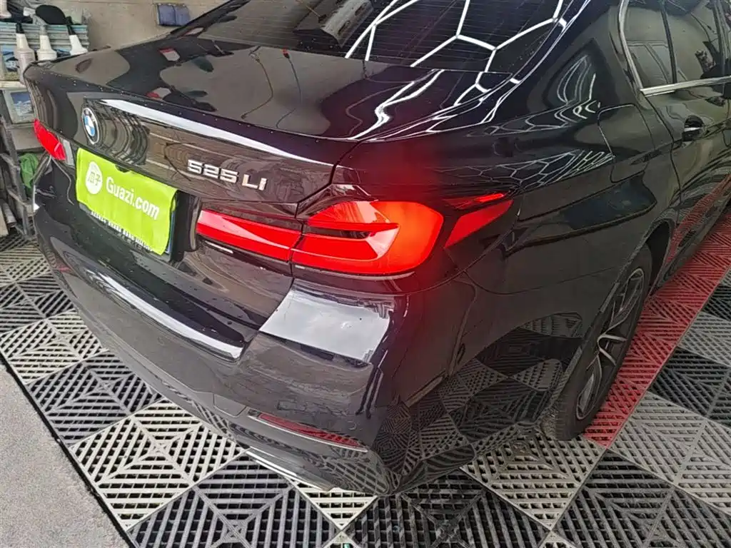 BMW 5 Series 2022 Model Second Facelift 525Li M Sport Package фото 8