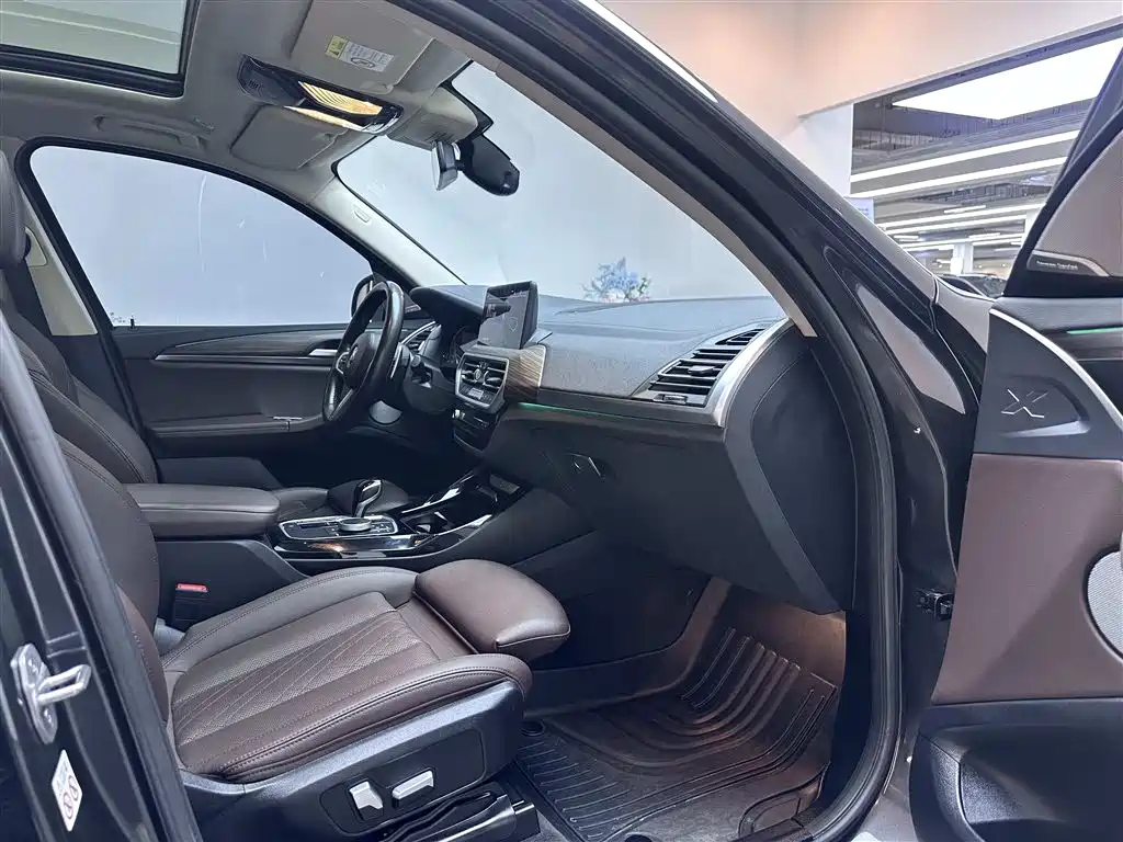 BMW X3 2022 xDrive30i Leading M Night Package фото 6