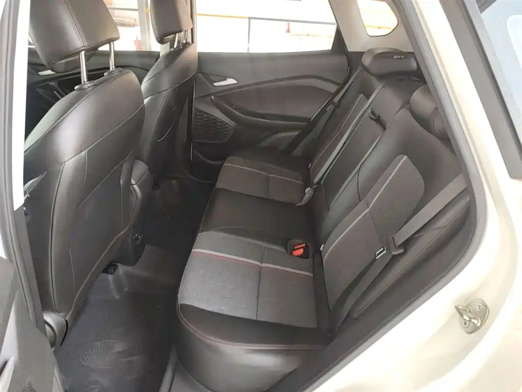 Chevrolet Trax 2019 Redline 335T CVT Extreme Edition (China VI) фото 17