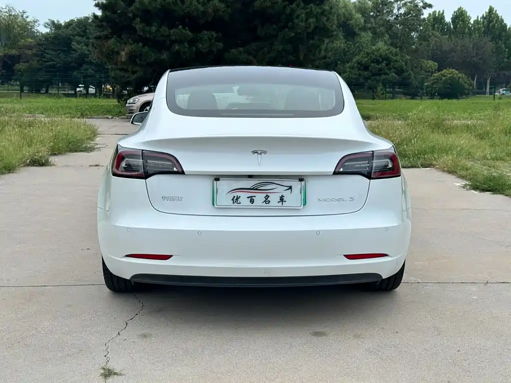 صورة 5 - Tesla Model 3