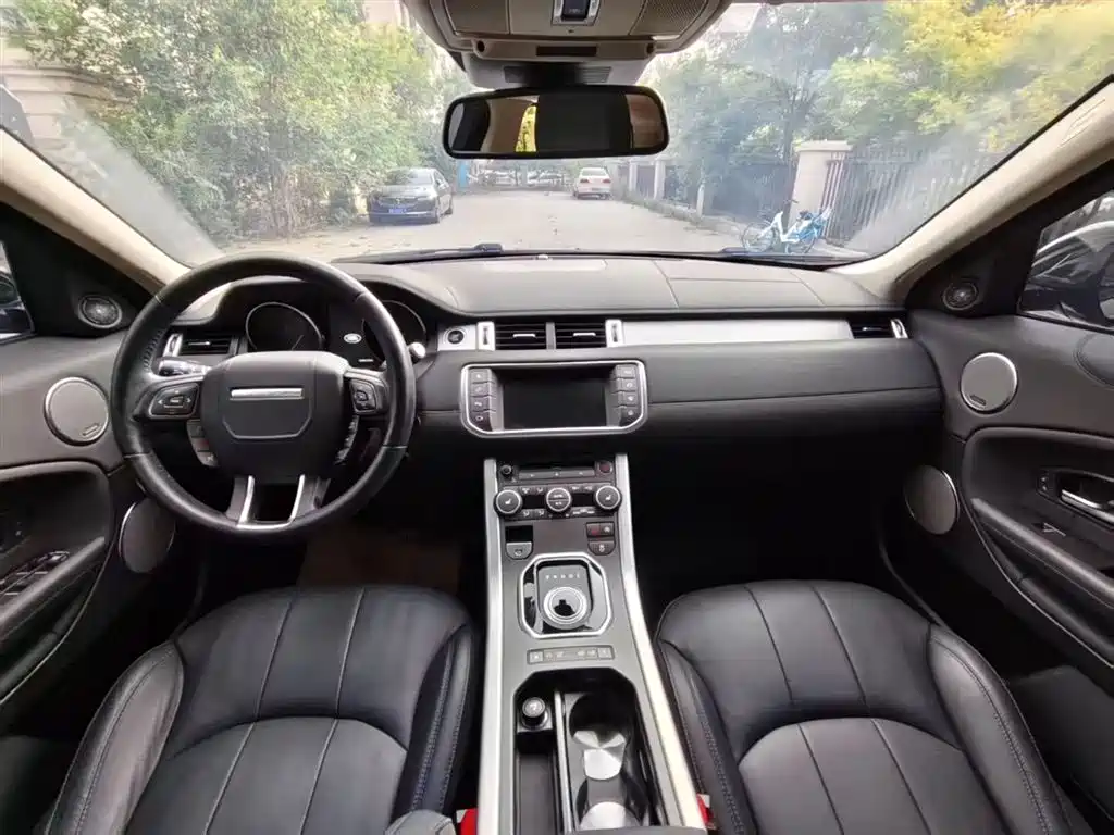 Land Rover Range Rover Evoque 2016 2.0T SE ZhiYao фото 8