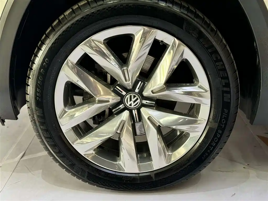 Volkswagen Teramont 2017 330TSI 2WD Flagship Edition фото 11