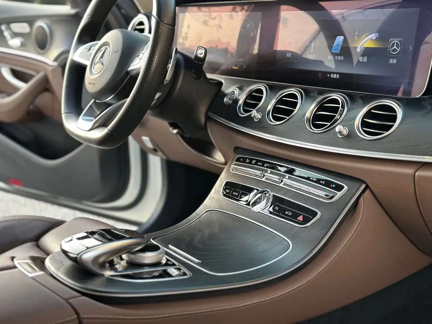 Mercedes-Benz E-Class 2018 E 200 L Sport фото 12