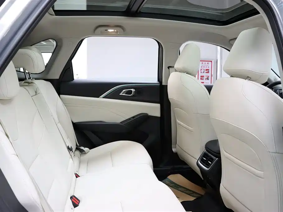 Haval Xiaolong MAX 2023 1.5L Hi4 105 4WD Pilot Edition фото 15