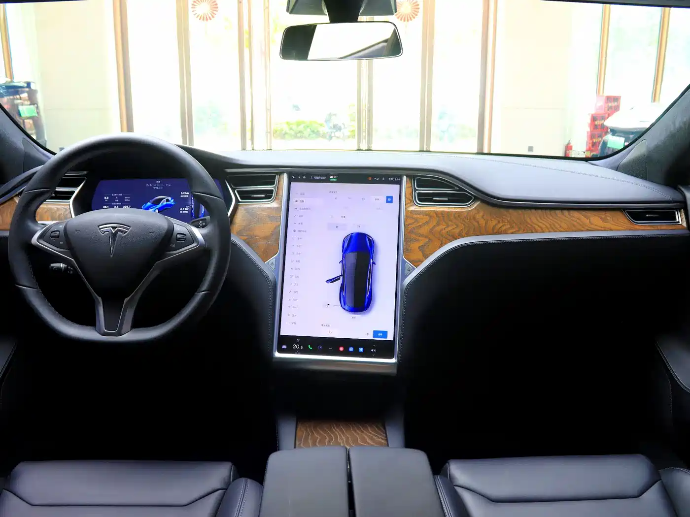 TESLA MODEL S