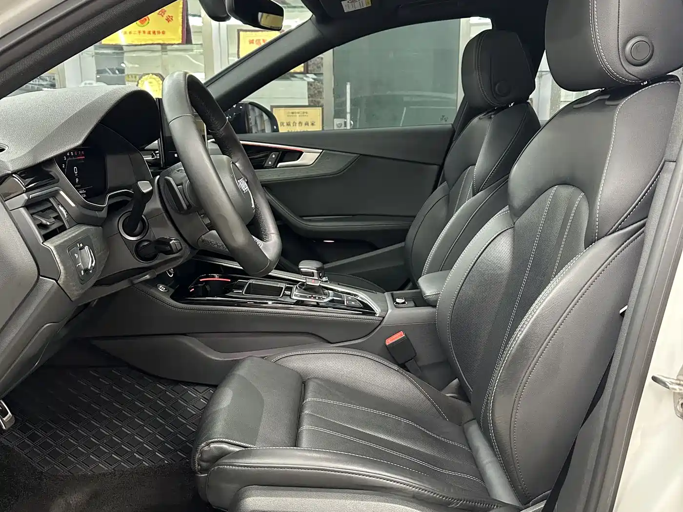 Audi A4L 2023 40 TFSI Luxury Sport фото 8