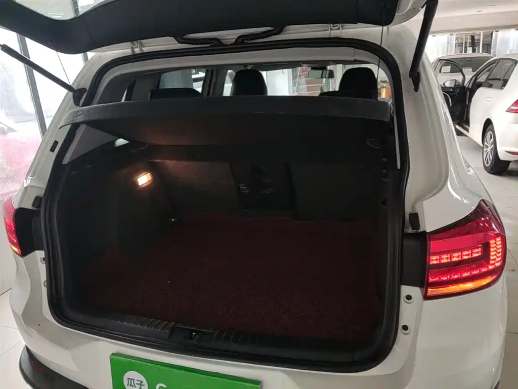 Volkswagen Tiguan 2016 Model 300TSI Automatic 2WD Comfort Edition фото 19