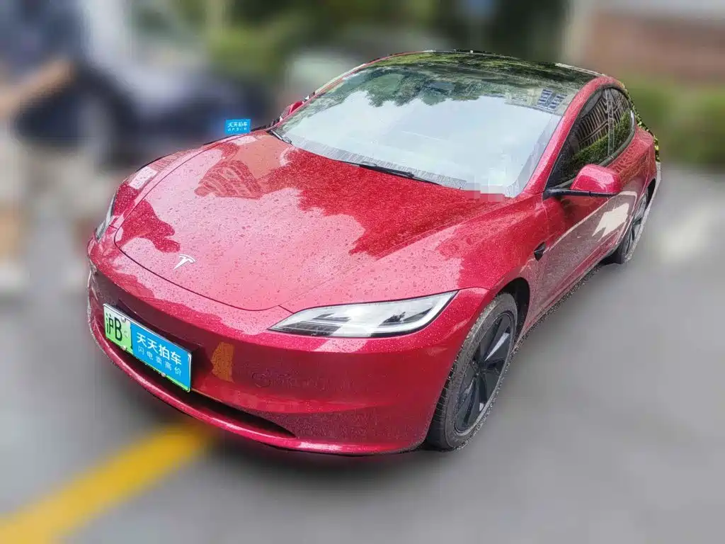 Tesla Model 3 2025