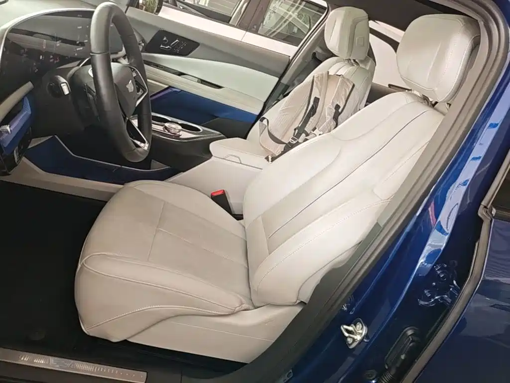 Cadillac IQ Ao Ge 2025 2024 Standard Range