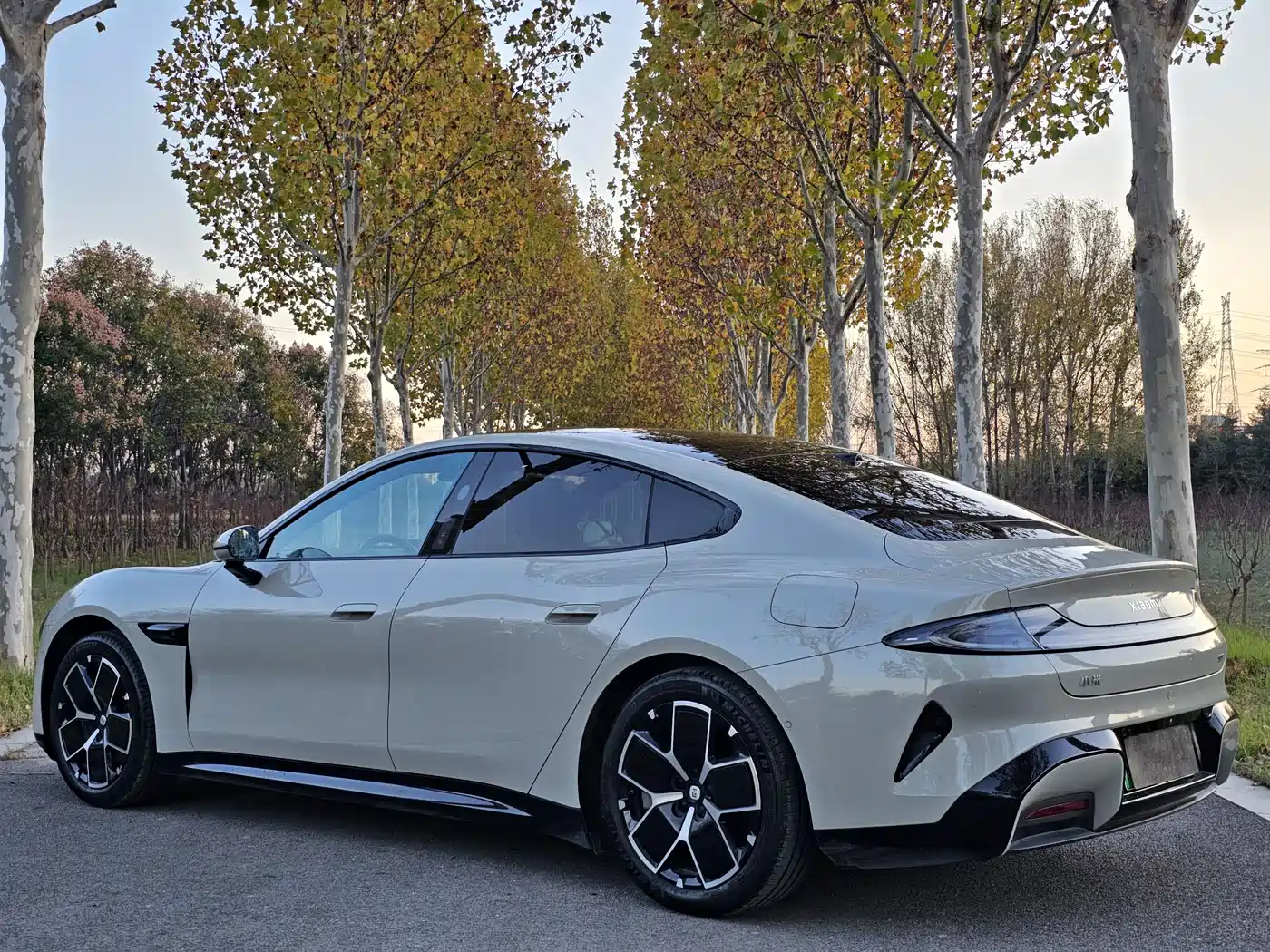 XIAOMI CAR XIAOMI SU7