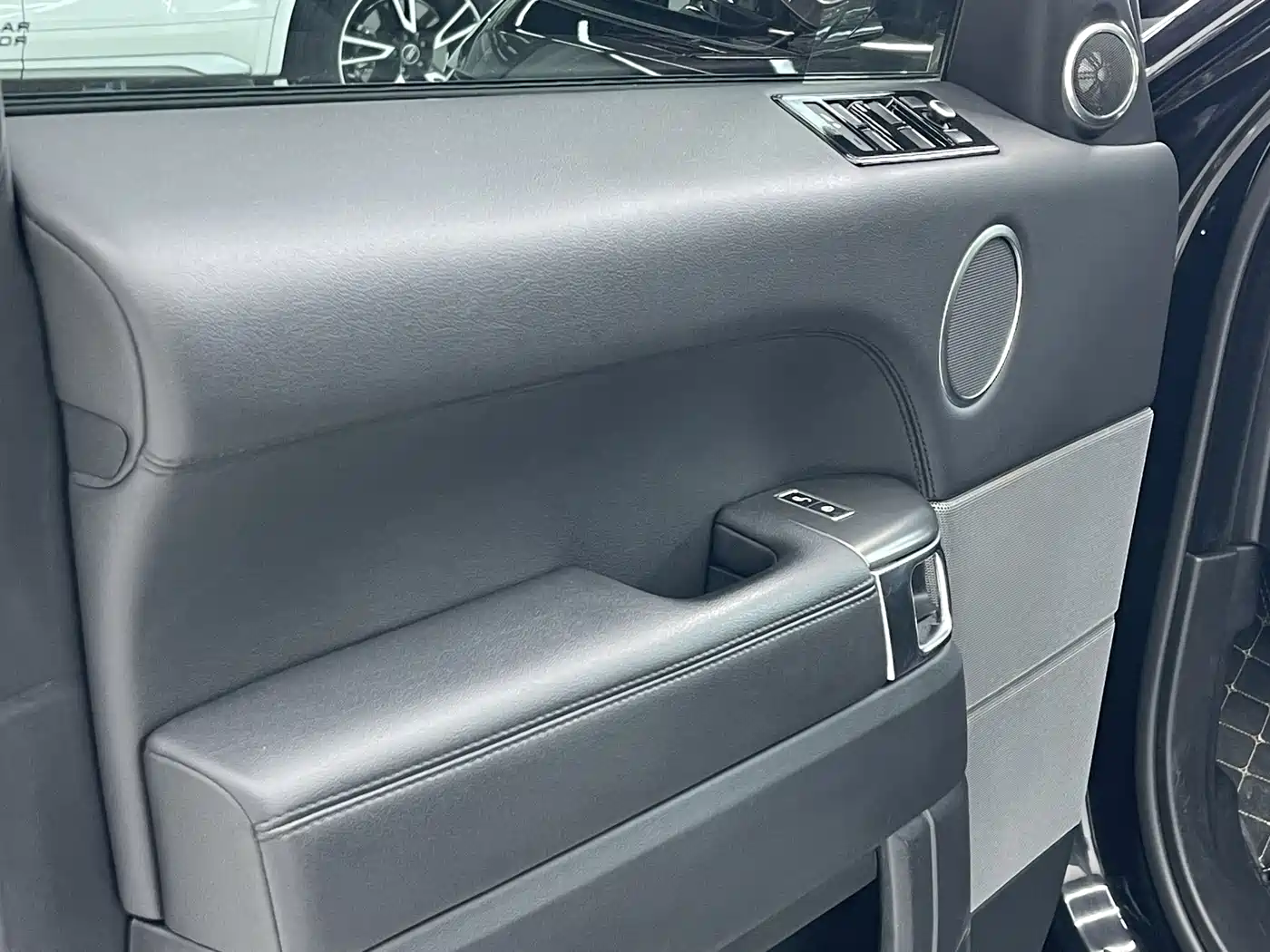 Land Rover Range Rover Sport 2017 3.0 SC V6 HSE фото 17