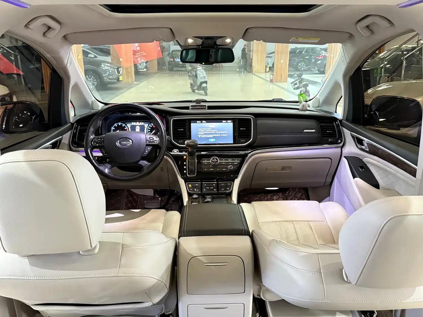 GAC Trumpchi Trumpchi M8 2018 320T Premium Edition фото 11