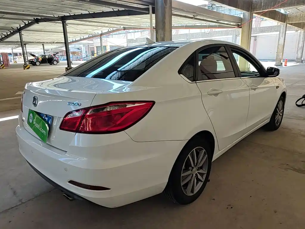 Фото 7 - Changan Eado
