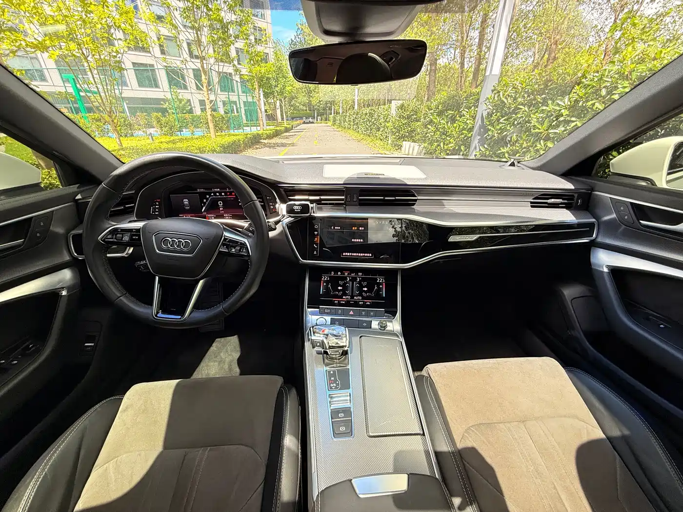 Photo 9 - Audi A6L