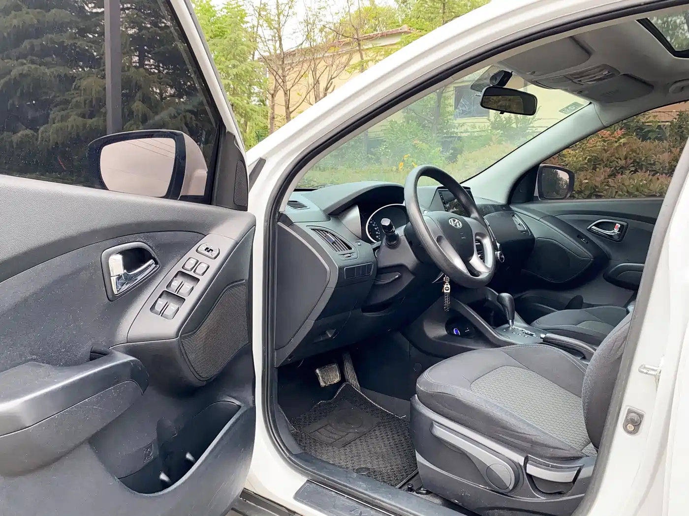 Hyundai Beijing Hyundai ix35 2013 2.0L Automatic 2WD Comfort GL China IV фото 10