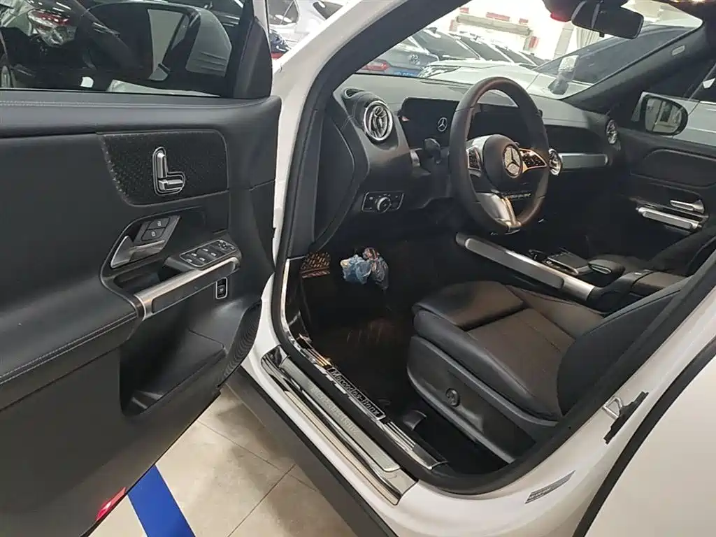 Mercedes-Benz GLB 2024 GLB 220 Dynamic фото 16