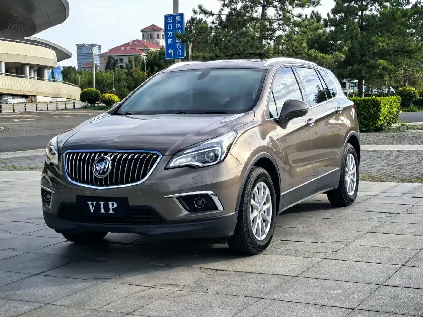 Фото 1 - Buick Envision Plus