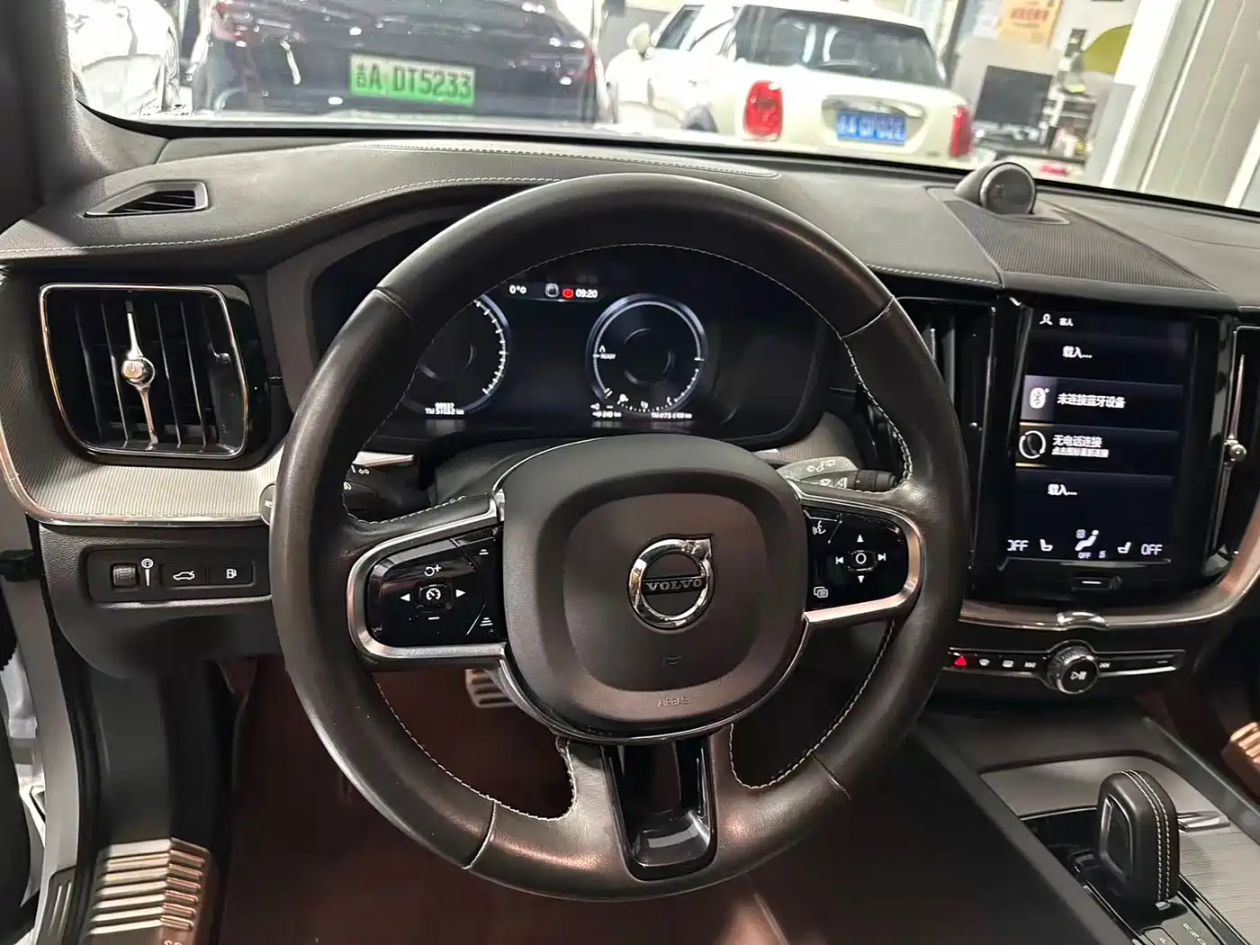 VOLVO XC60 PLUG-IN HYBRID