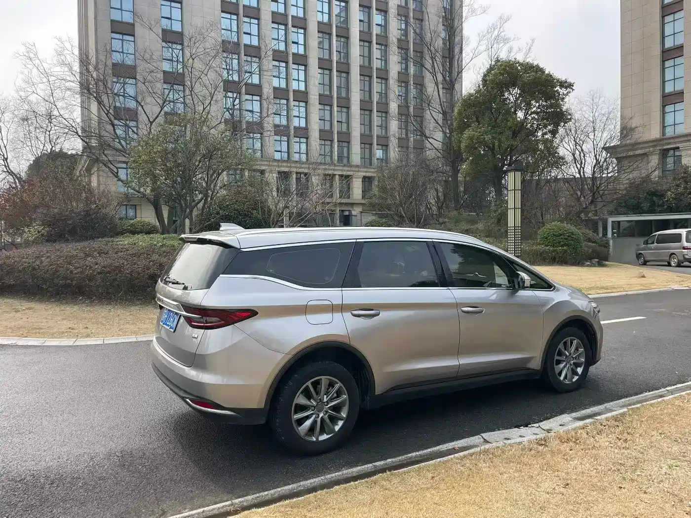 GEELY AUTOMOBILE JIAJIE