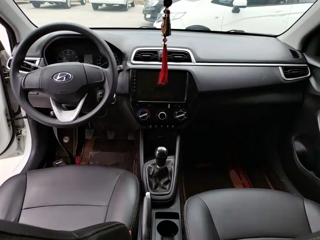 Hyundai Verna 2017 1.4L Manual Renewal China V фото 10