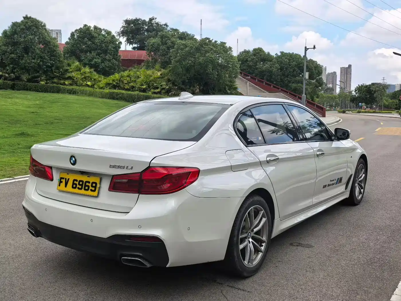 BMW 5 Series 2018 525Li M Sport Package фото 7