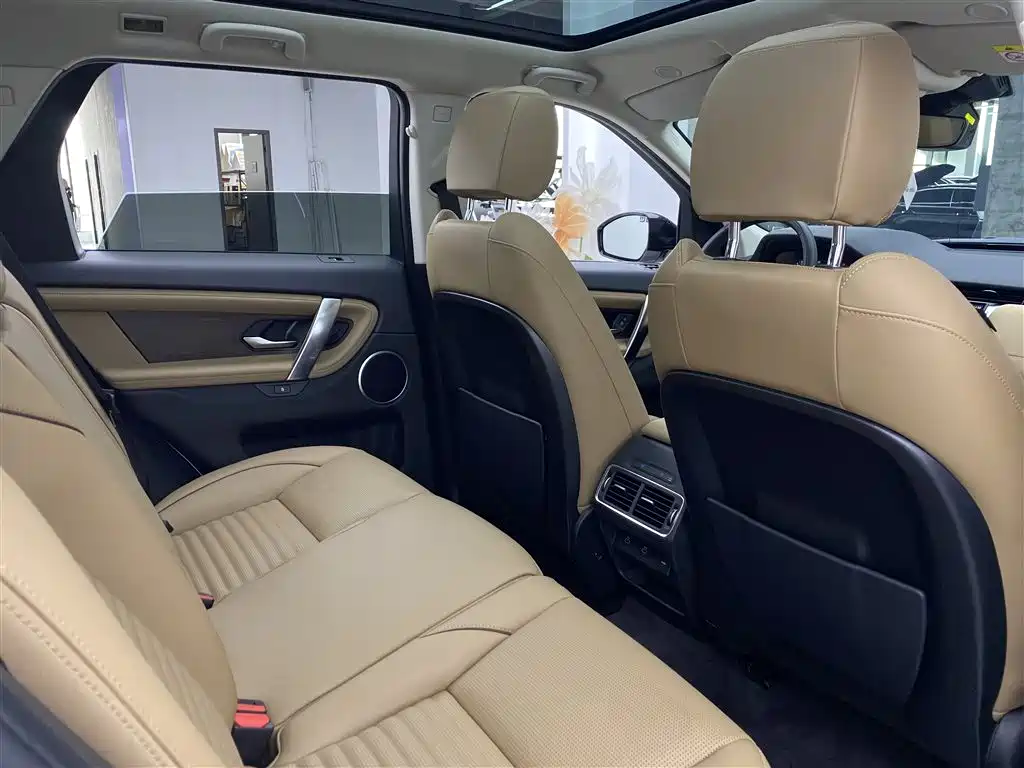 Land Rover Discovery Sport 2024 Performance Technology Edition фото 12